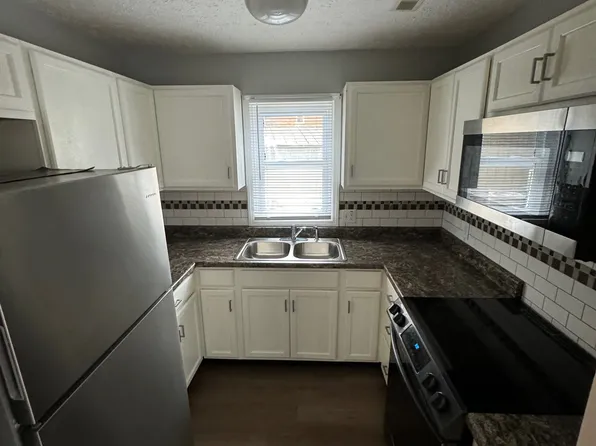 Gazebo Apartments (North 2nd Street) - 605