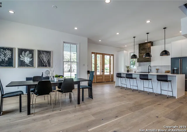 630 E Carson St — Photo 13