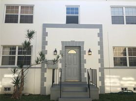 15 Sidonia Ave, Coral Gables, FL