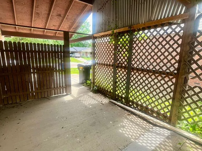 2145 Kingsford Dr — Photo 13