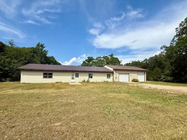 4807 118th Ave, Fennville, MI 49408