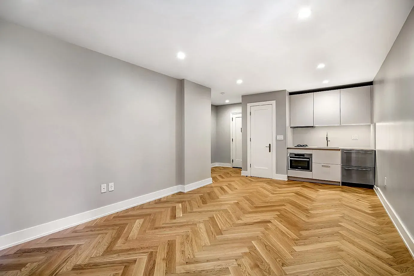 225 West 23rd Street — Photo 3