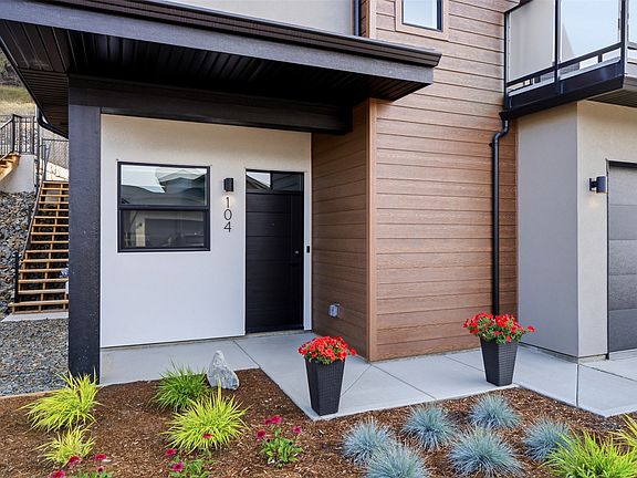 3rd image of 2400 Coldwater Dr #104