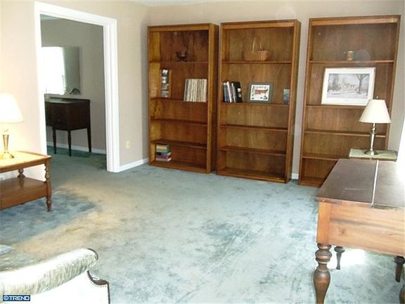 2nd image of 601 W 6th Ave