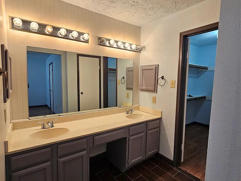 8319 Wind Veil Dr — Photo 35