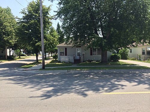 1st image of 912 N Henry St