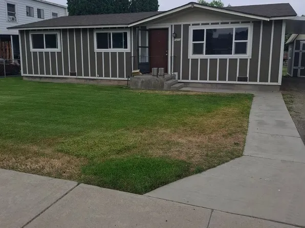 1213 5th Ave E, Twin Falls, ID 83301
