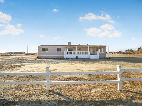 7720 Holiday Ave, Rosamond, CA 93560