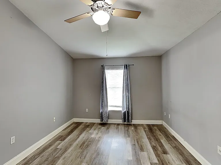 3512 Stonefield Dr — Photo 16