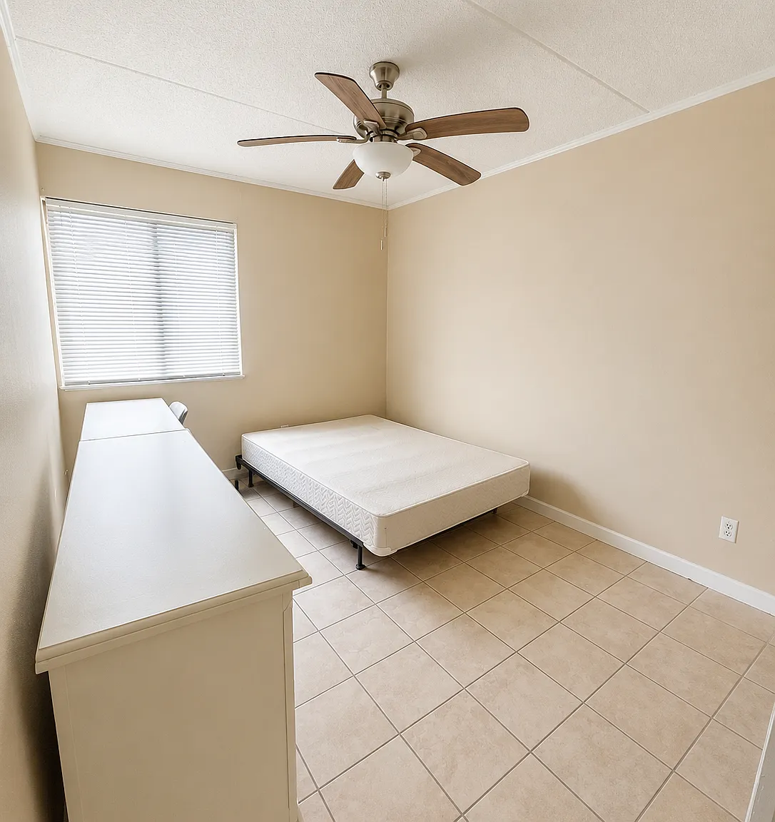 2 bed, 580 sqft, $1,200 — Photo 2