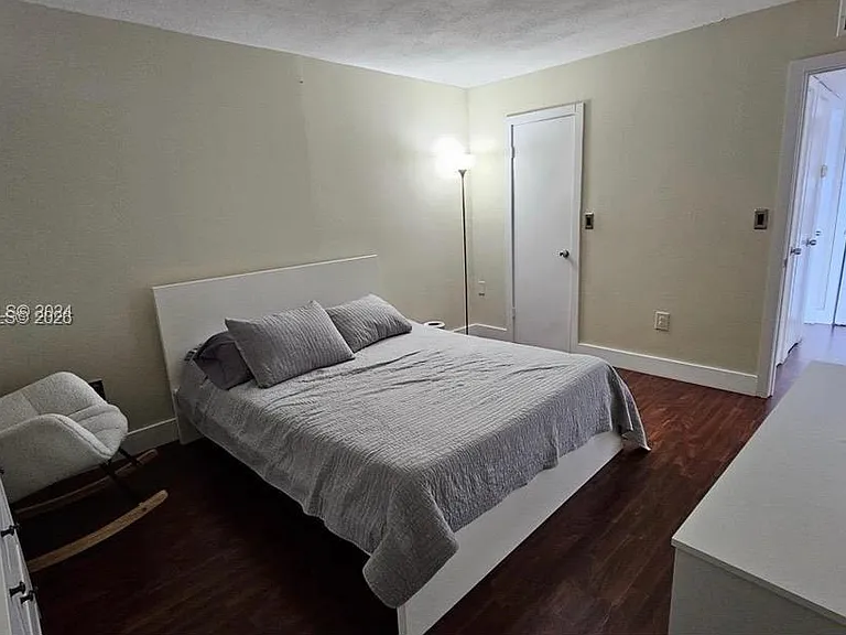 502 NW 87th Ave #403 — Photo 9