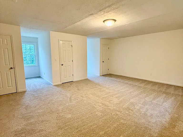 5012 Evelyn Way — Photo 17