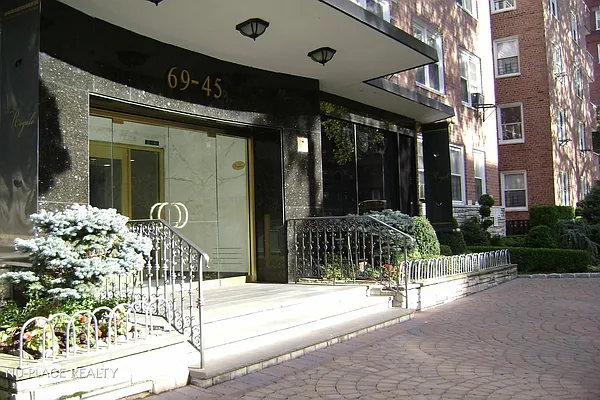 Rented by Nu Place Realty | media 1