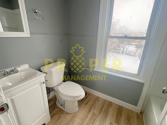5th image of 65 Arlington Ave