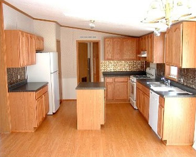 5th image of 19 BRUNDIGE Road