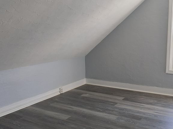 5th image of 15 Studley St #3