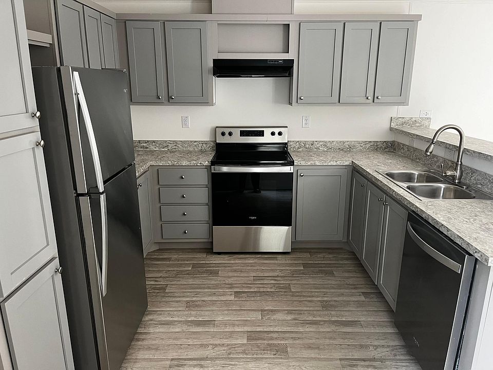 1st image of 4900 SE 102nd Pl