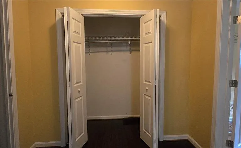 3811 Roxfield Dr — Photo 24