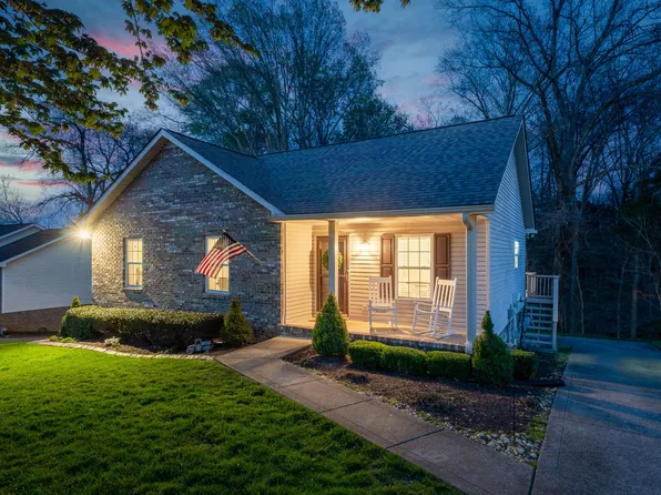 927 Drum Ln, Clarksville, TN 37043