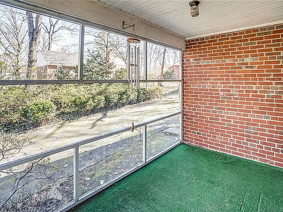 4th image of 6313 Stonybrook Dr