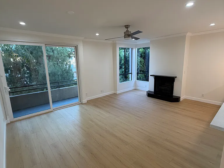 4741 Radford Ave #203 — Photo 9