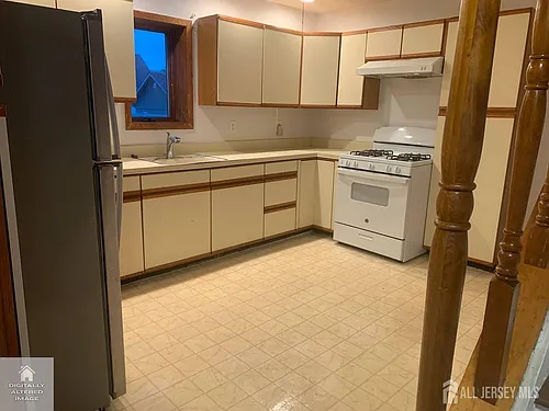 11 Pelham Ave Photo 1