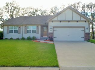 5914 NW 51st St, Johnston, IA 50131