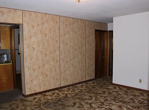 4th image of 1637 299th Ave