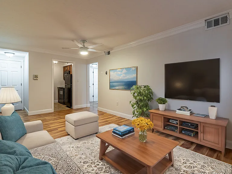 5410 Wellesley Ave #2 — Photo 1