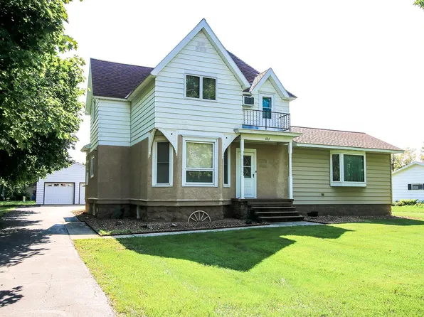 631 Mowbray St, Stewart, MN 55385