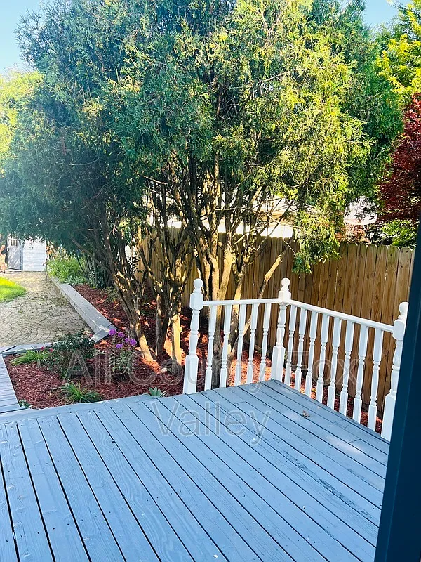 2 bed, 1.0 bath, $2,500 — Photo 3