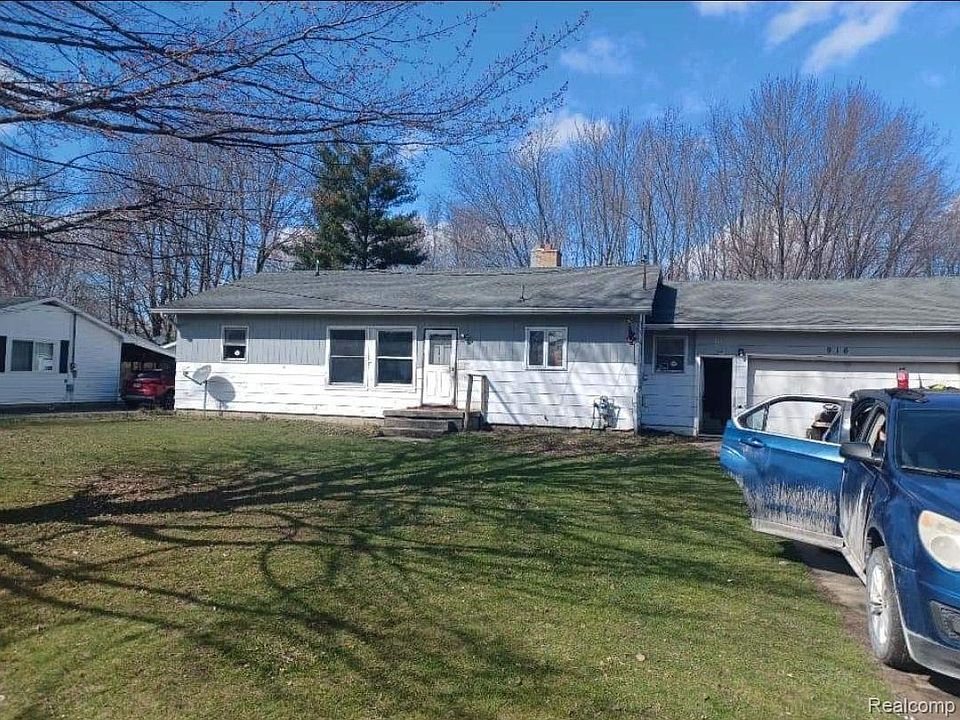 1st image of 916 Bentley St