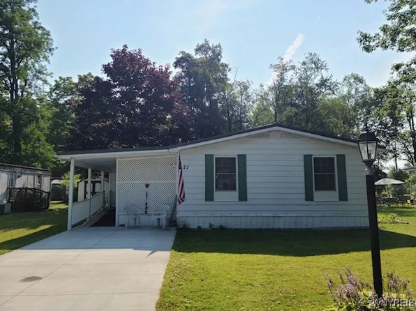 21 Bush Gdns, Alden, NY 14004