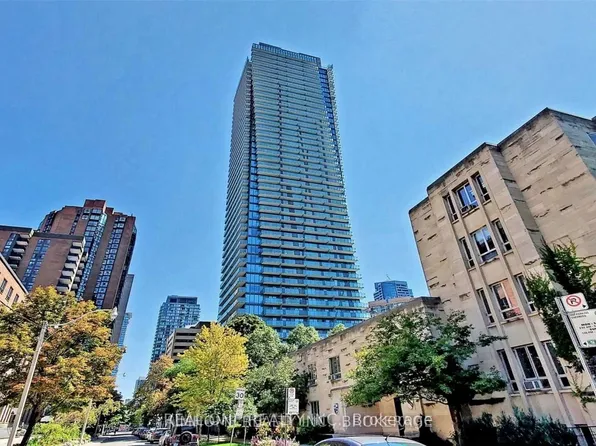 65 Saint Mary St, Toronto, ON