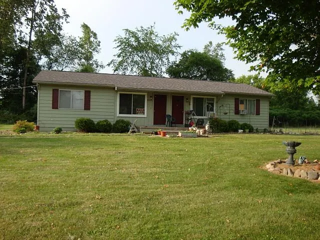 2 bed, 750 sqft, $895 — Photo 1