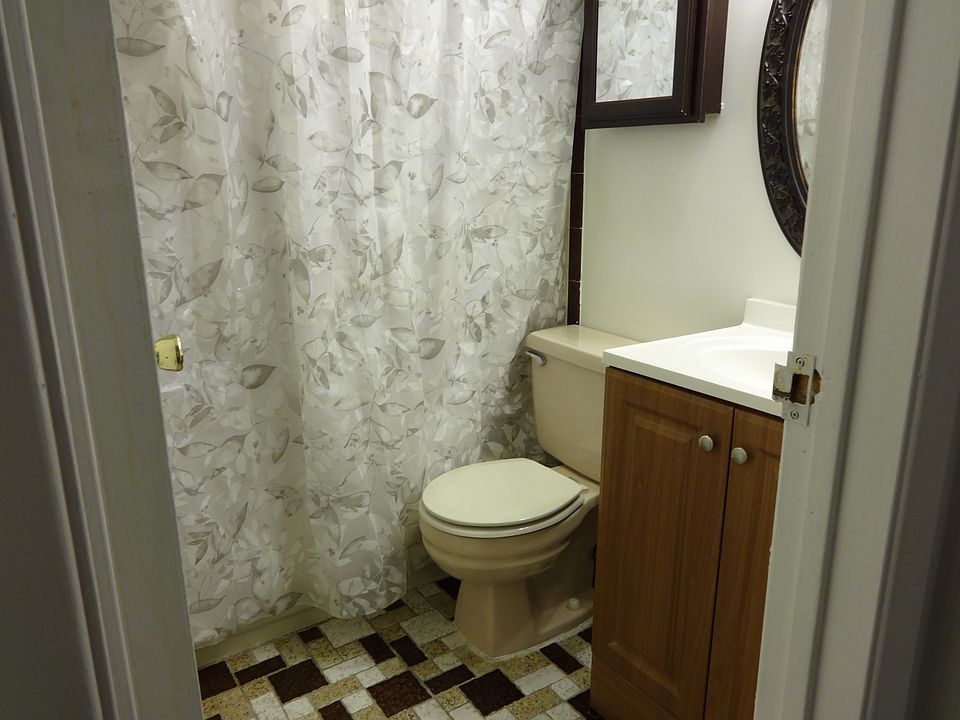 1st image of 74 Redwood Ave