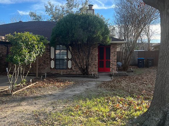 2nd image of 9919 Plainfield Dr