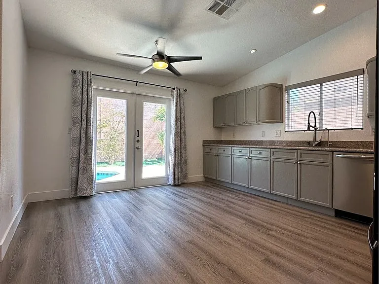 1515 Emerald Peak Ave — Photo 5