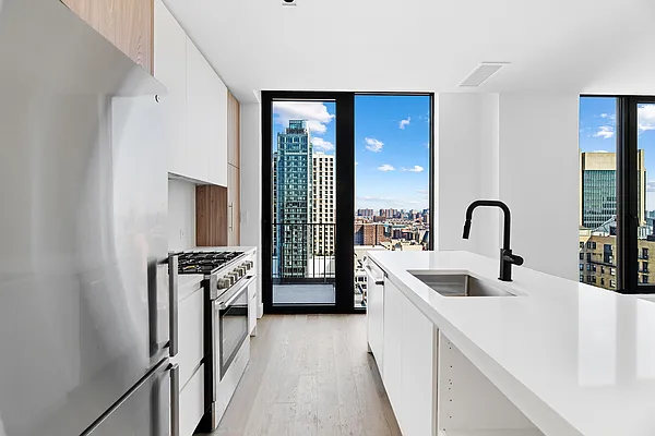 Rented by West 124th Manager LLC | media 53