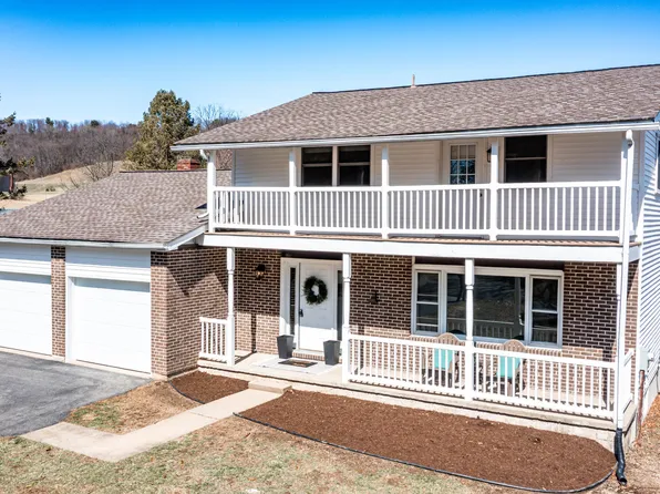 22 Valley View Rd, Danville, PA 17821