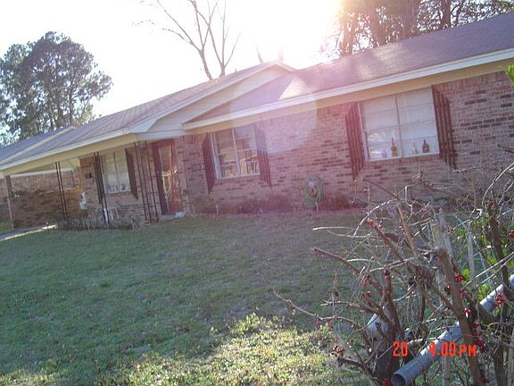 2nd image of 107 Redwood Dr