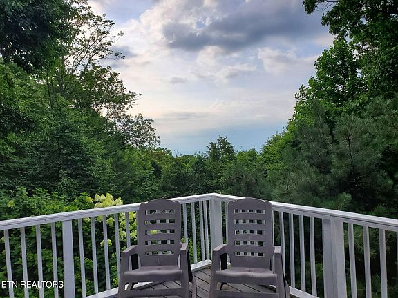 5th image of 2592 Bluff Mountain Rd