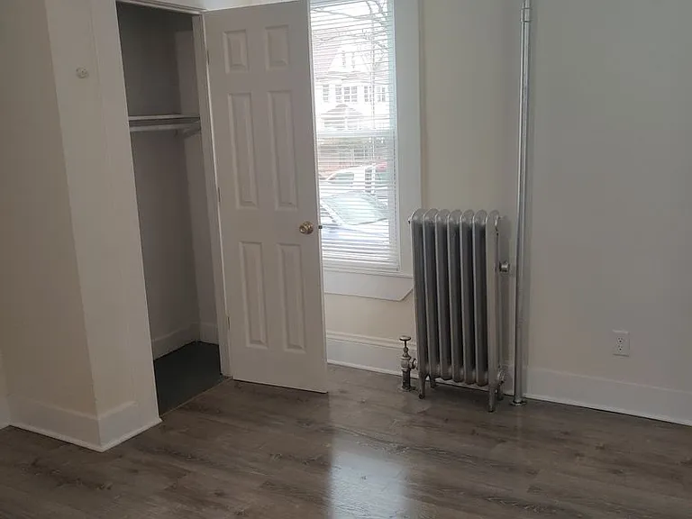 256 White St — Photo 6