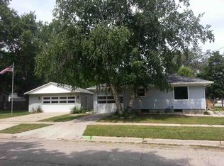 1303 N Washington St, Janesville, WI 53545