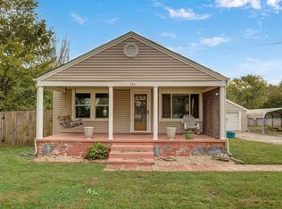 1944 S Farm Road 133, Springfield, MO 65807