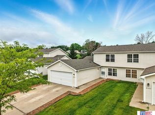 2321 Ramsey Rd, Lincoln, NE 68524