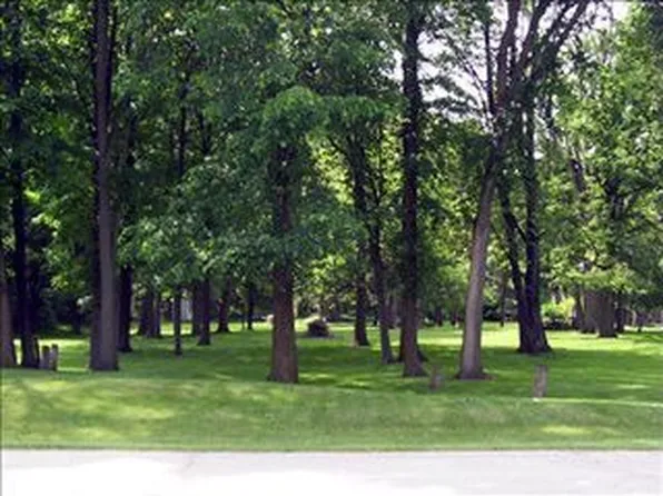 6400 Marinell Dr, Saginaw, MI 48604