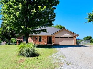202 W 1st St, Wanette, OK 74878