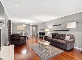 50 Sunrise Dr, Gillette, NJ
