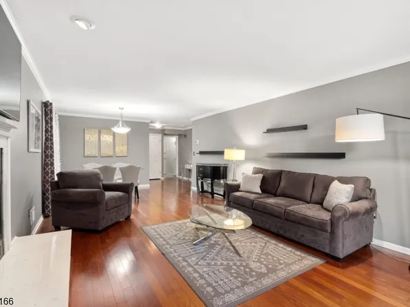 50 Sunrise Dr, Long Hill Twp., NJ 07933